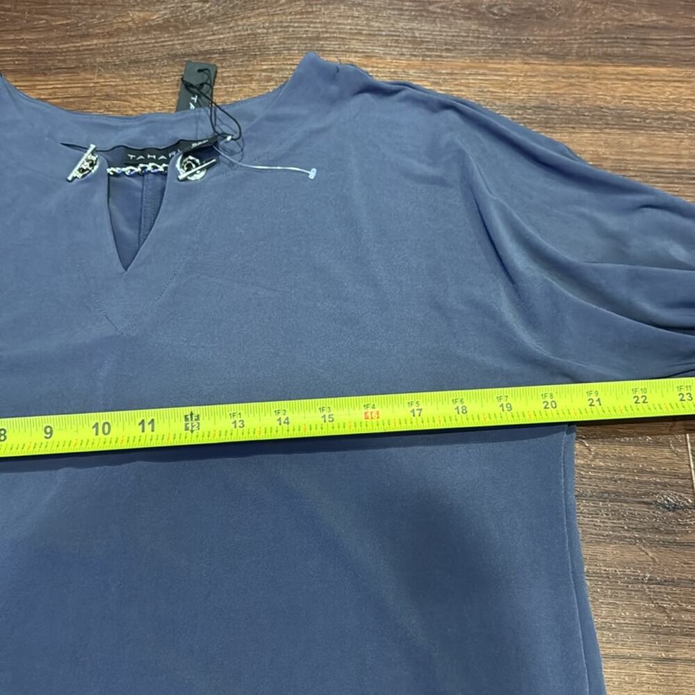 Tahari NWT Top with Chain front detail, soft and comfy! - Picture 9 of 10